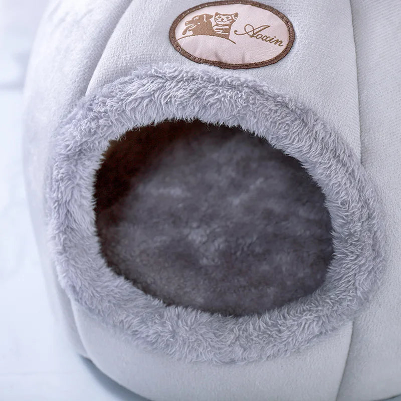 Winter Cat Bed – Cozy and Comfortable Nest with Inner Mat and Cave for Small and Medium Cats