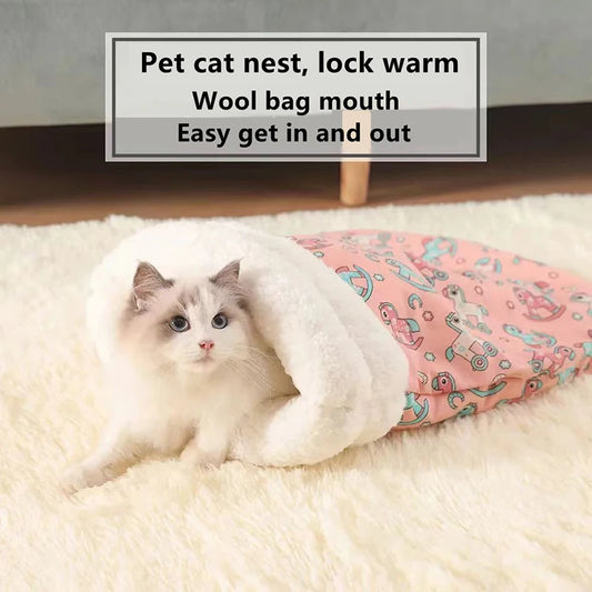 Warm Closed Cat Bed – Cozy Wool Sleeping Bag, Ideal for Autumn and Winter